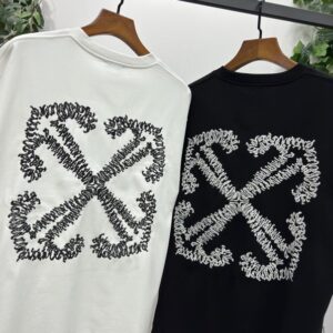 T-Shirt Preta ou Branca / Off-White - Image 3