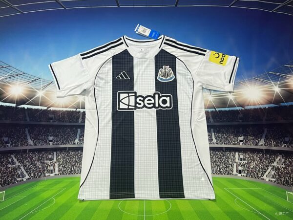 New Castle | Camisola Principal 25-26